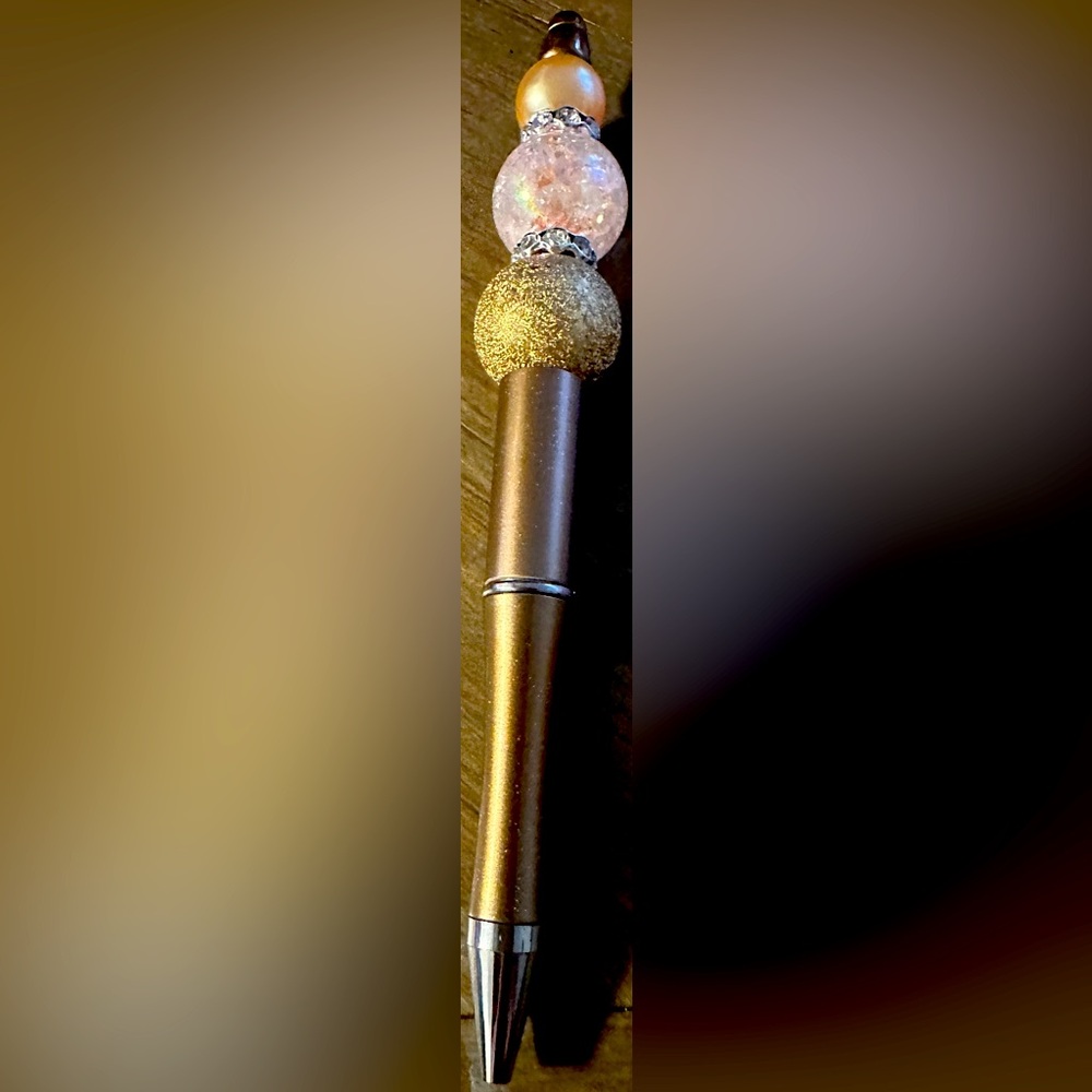 Elegant Gold and Pink Beaded Pen
